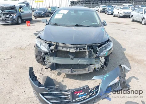 2019 Chevrolet Malibu Lt z USA, uszkodzony, nr VIN 1G1ZD5ST8KF107516